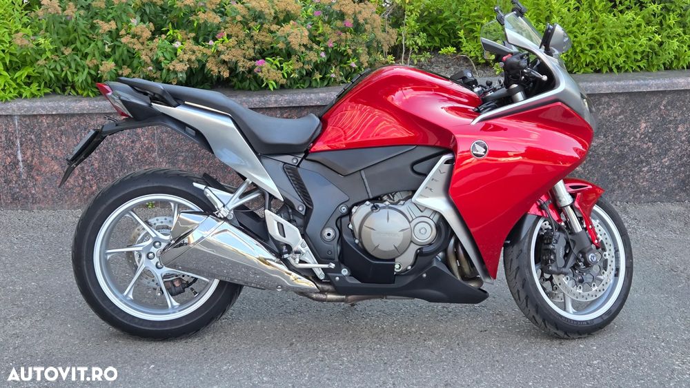 Honda VFR 1200F - 1