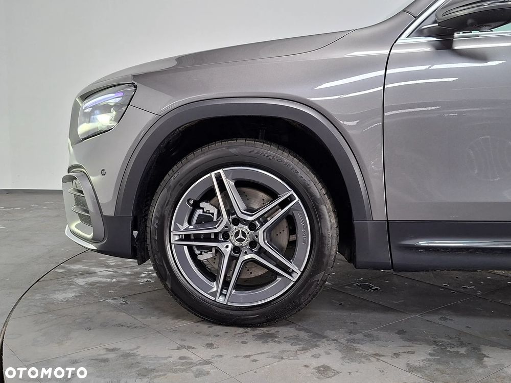 Mercedes-Benz GLB 220 mHEV 4-Matic AMG Line 8G-DCT - 6