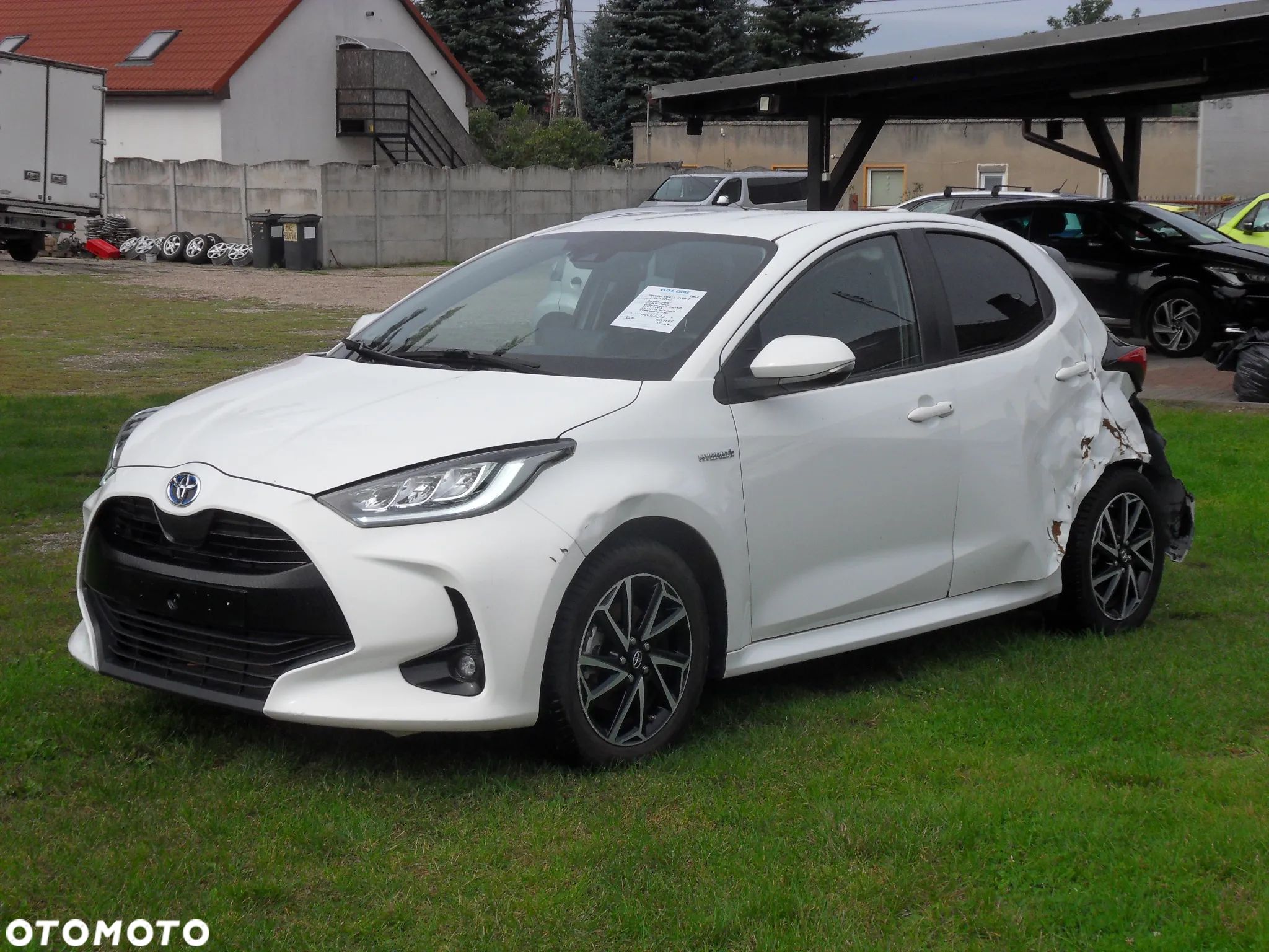 Toyota Yaris Hybrid 1.5 VVT-i Lounge - 1