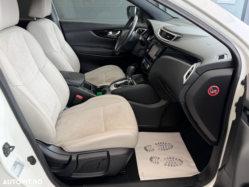 Nissan Qashqai 1.6 DCI Xtronic TEKNA+ - 12