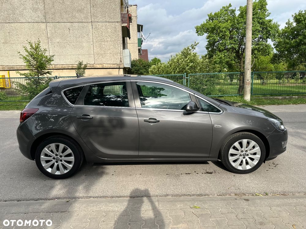 Opel Astra 1.4 T Cosmo - 20