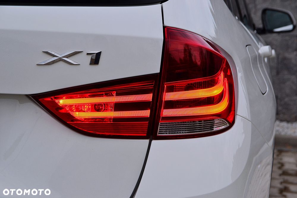 BMW X1 sDrive18d xLine - 13