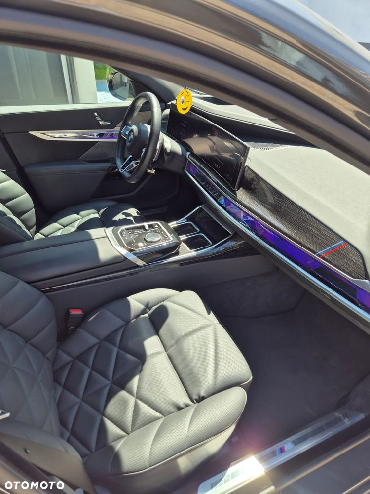 BMW Seria 7 740d xDrive - 17