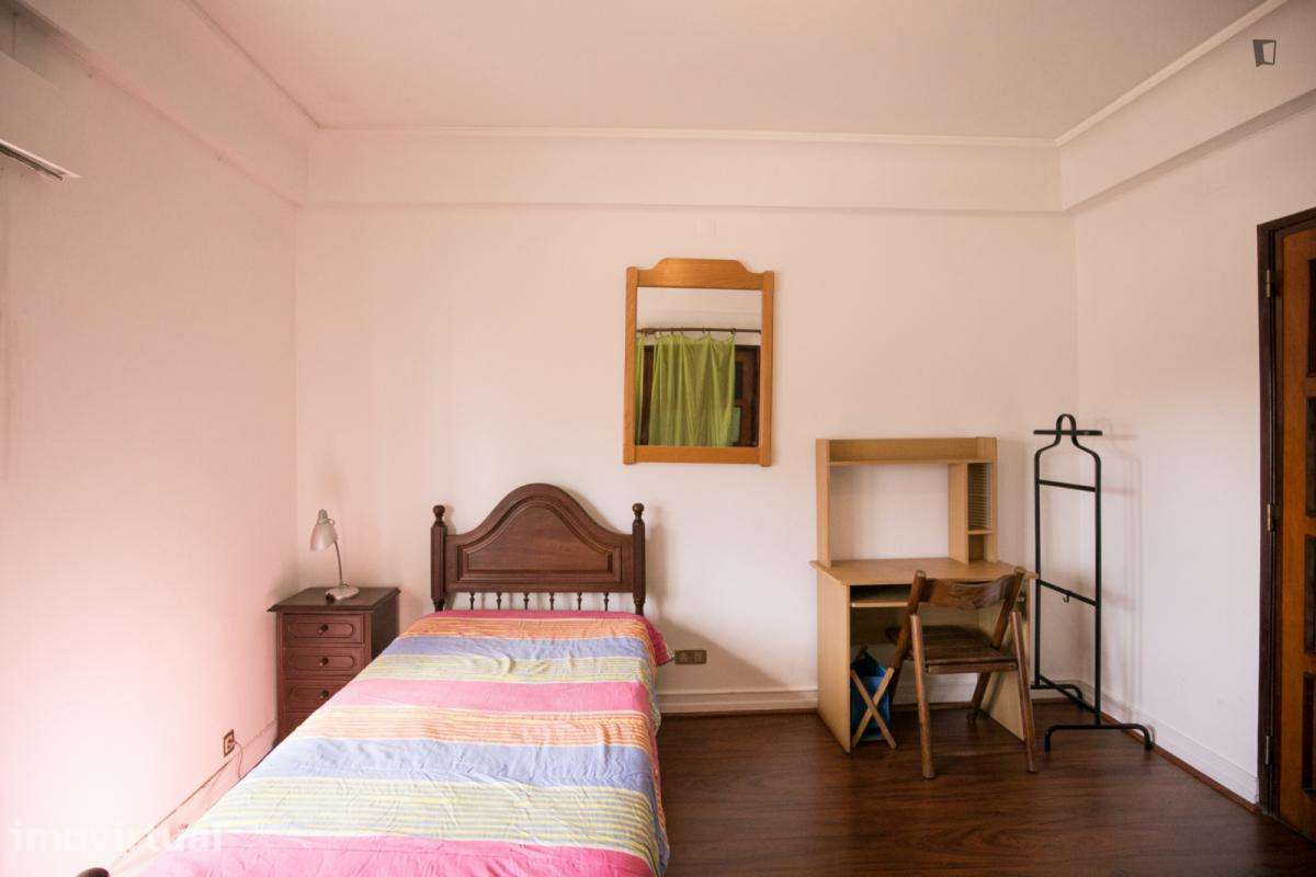 Quarto - localizado em Entrecampos Lisbon - Grande imagem: 3/20