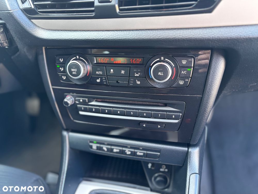 BMW X1 xDrive18d Sport Line - 27