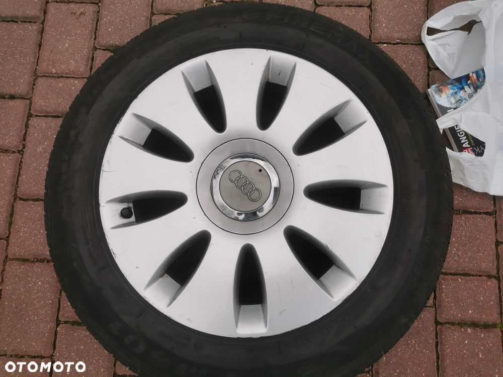 Audi A4 Limousine - 12