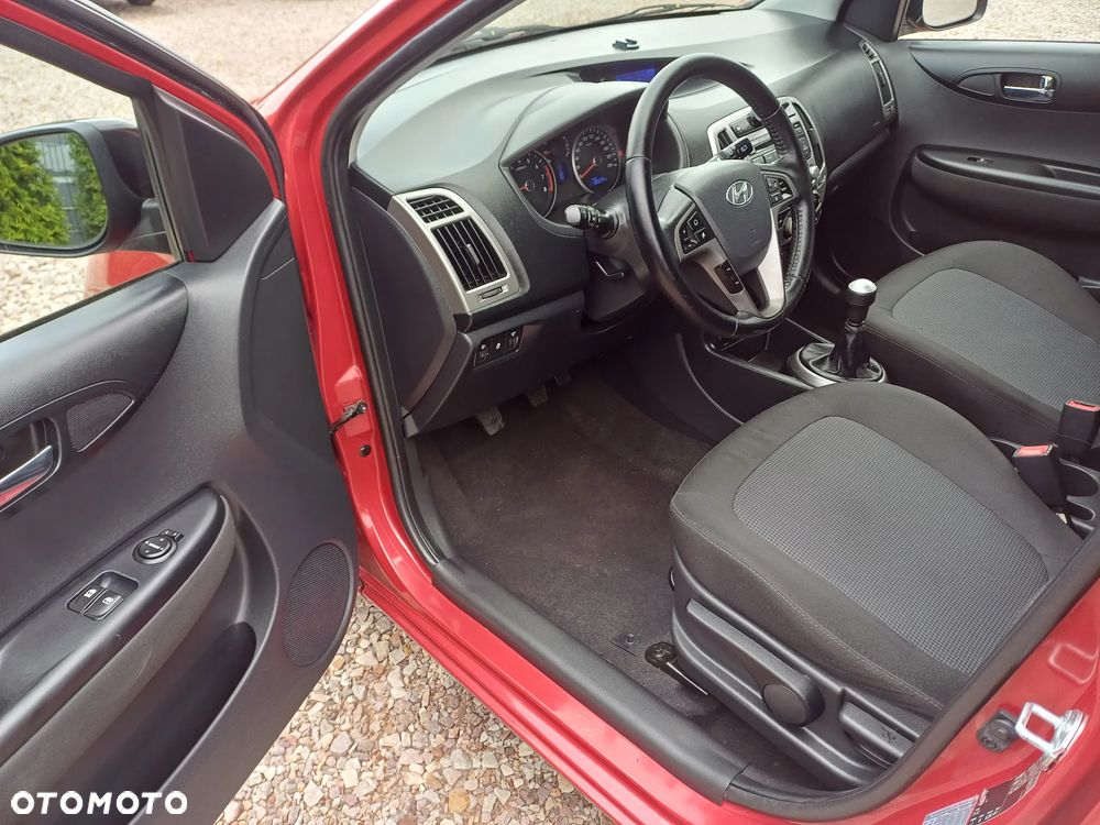 Hyundai i20 1.2 Intro Edition - 17