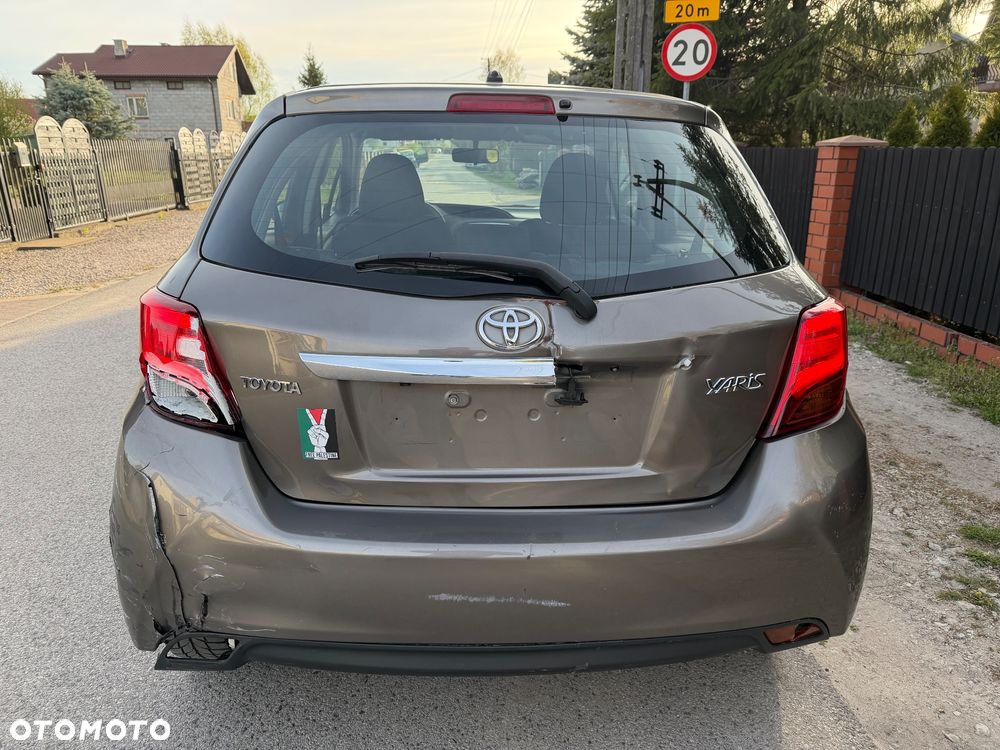 Toyota Yaris 1.0 Sol - 12