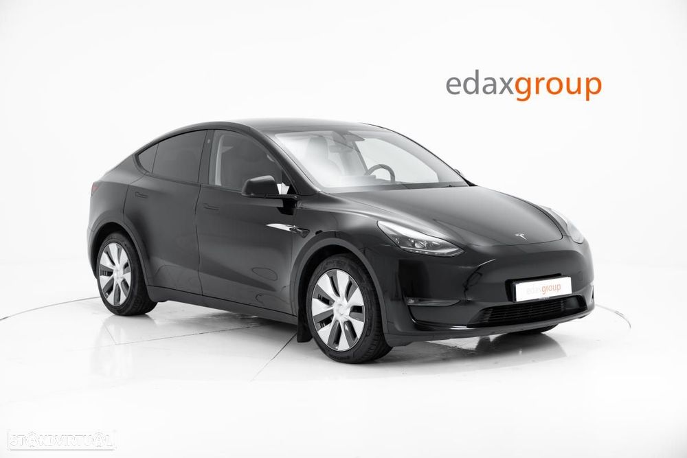 Tesla Model Y Long Range Dual Motor AWD - 2