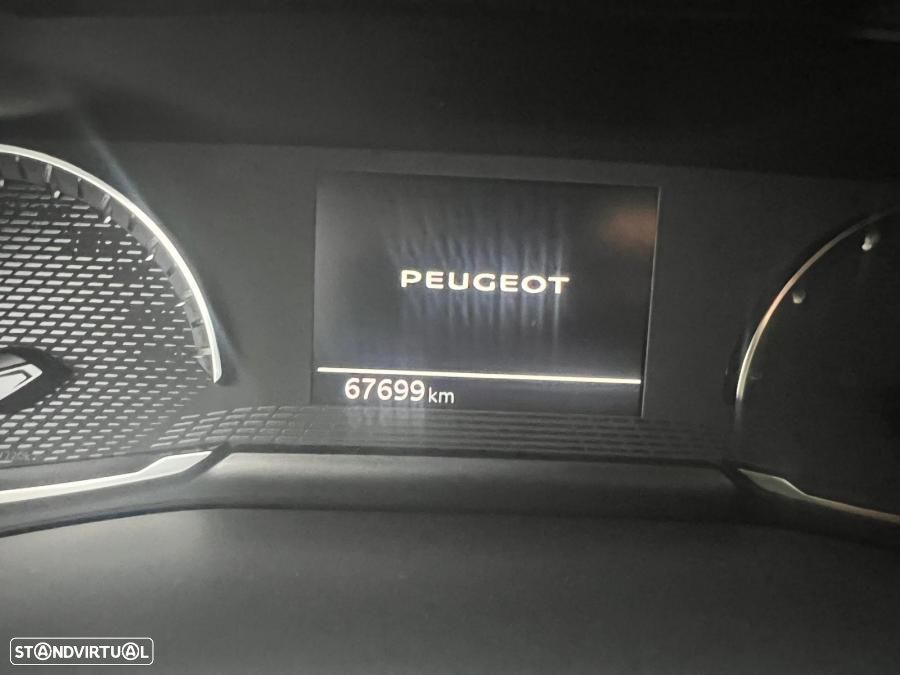 Peugeot 208 1.2 PureTech Active - 11