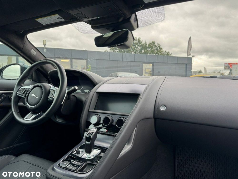 Jaguar F-Type Coupe P450 R-Dynamic - 12