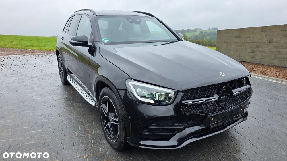 Mercedes-Benz GLC 300 d 4Matic 9G-TRONIC AMG Line