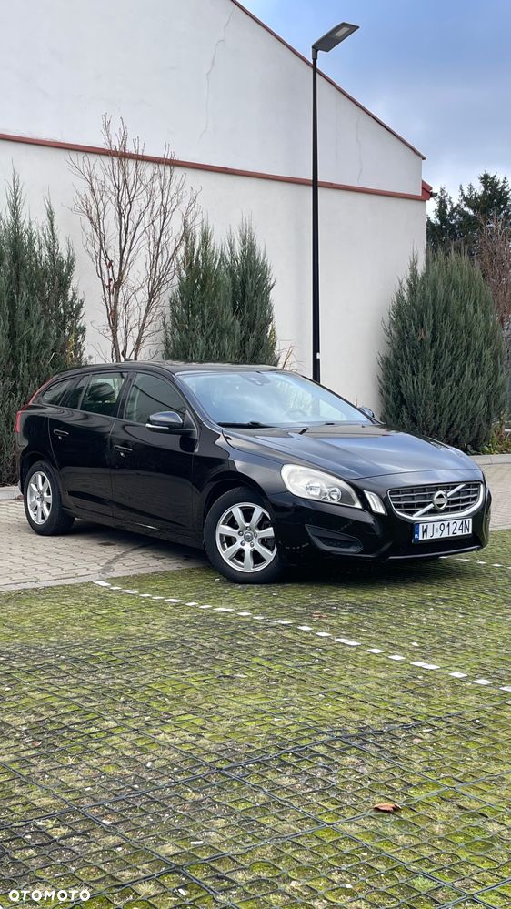 Volvo V60 D2 Geartronic Powershift Kinetic - 2