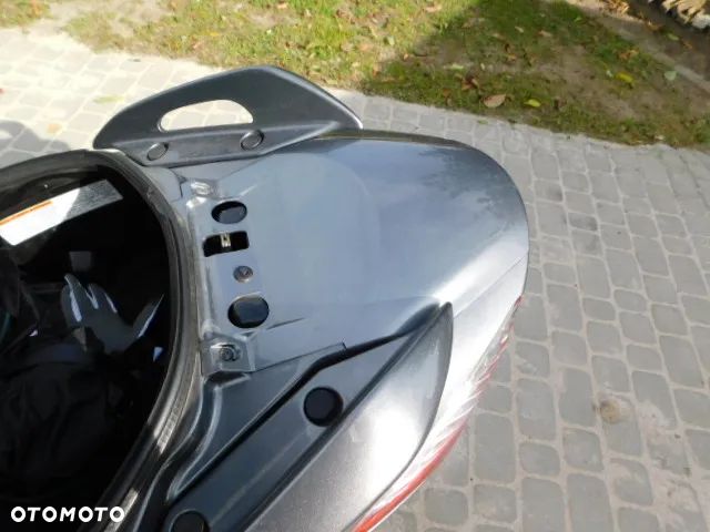 Suzuki Burgman - 33