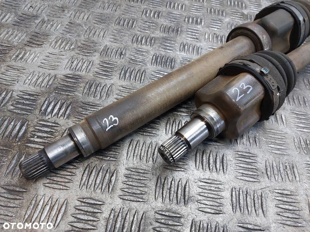 PÓŁOŚ LEWY PRZÓD + PRAWY PRZÓD 5B FORD FOCUS MK2 1.6 16V - 2