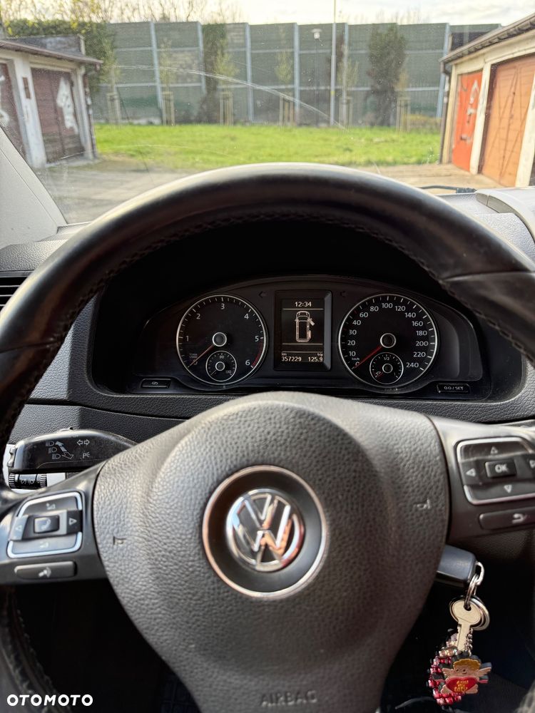 Volkswagen Multivan - 17