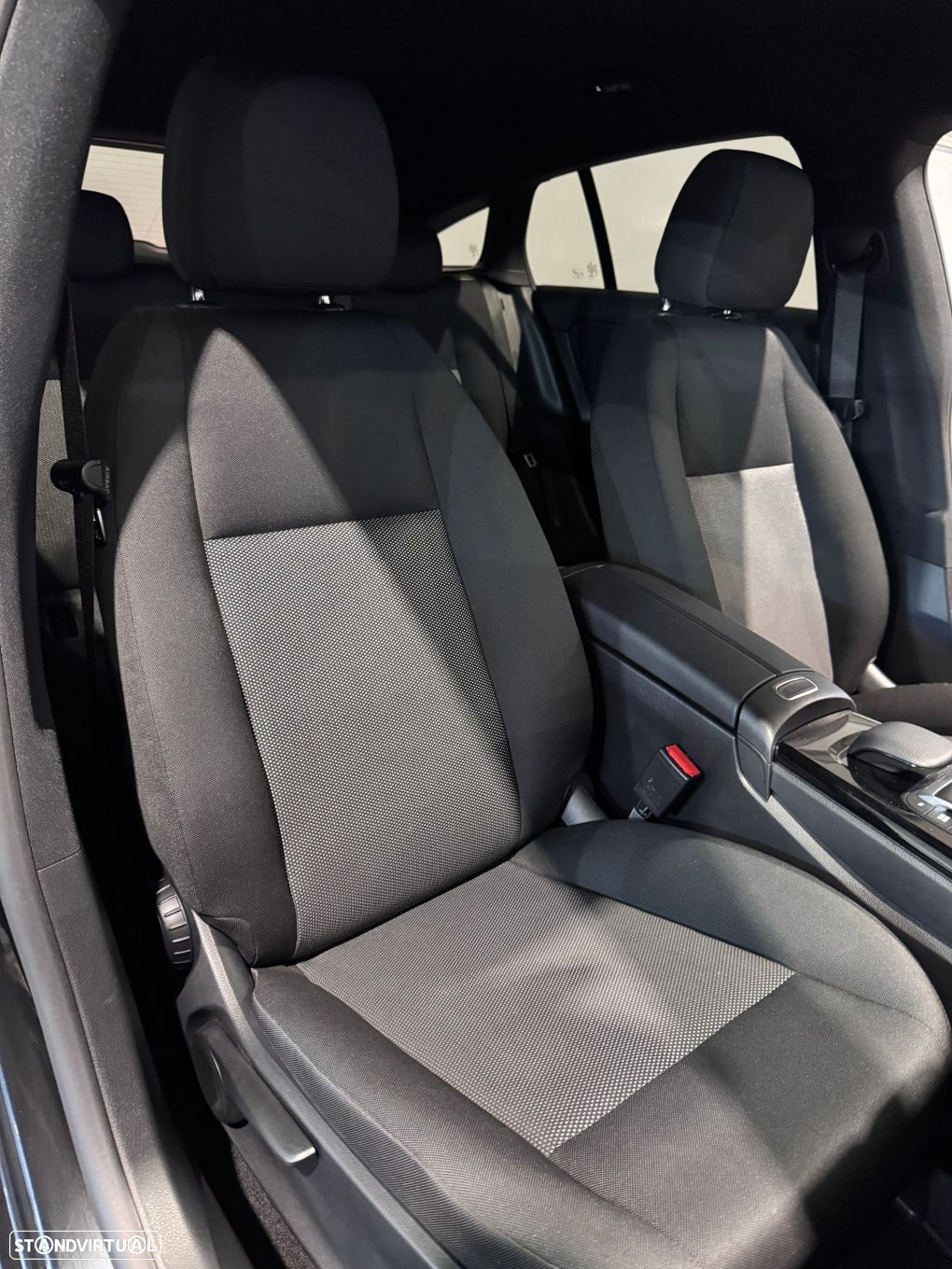Mercedes-Benz CLA 180 - 21