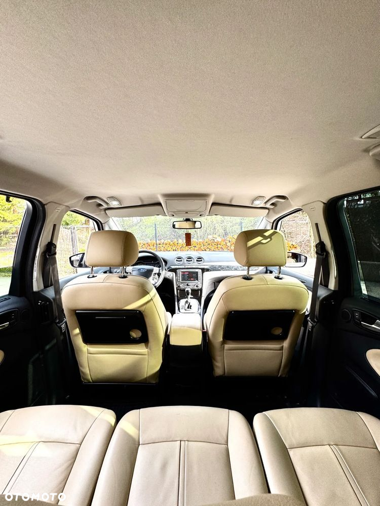 Ford S-Max - 21