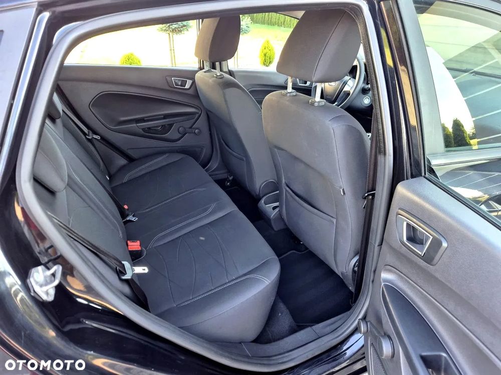 Ford Fiesta - 22