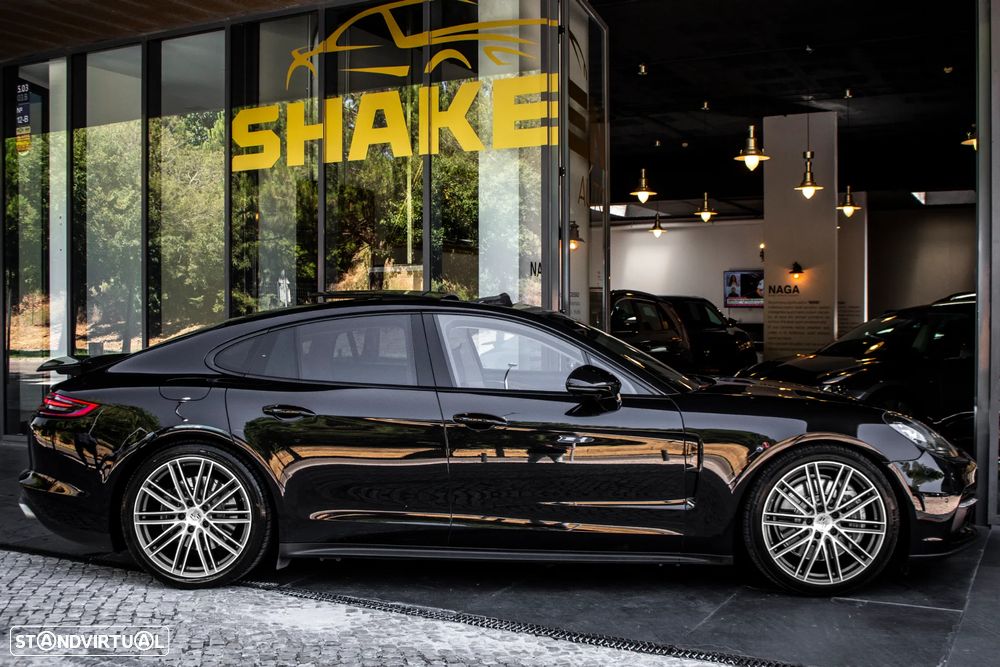 Porsche Panamera 4 E-Hybrid - 5