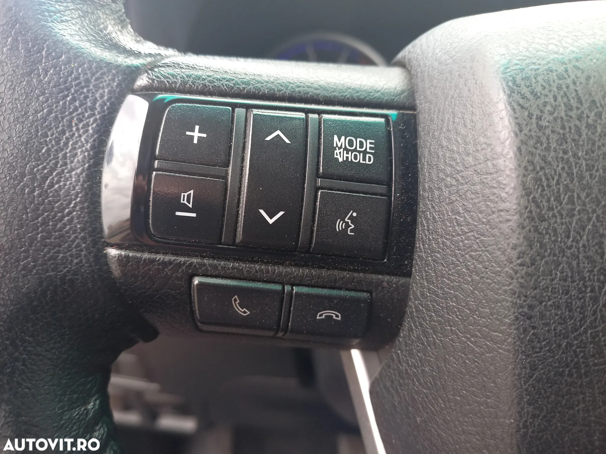 Toyota Hilux 4x4 Double Cab A/T Invincible - 17