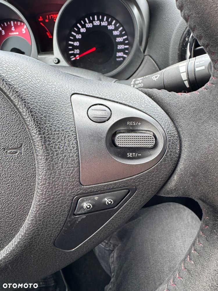 Nissan Juke 1.6 T Nismo 4x4 - 29