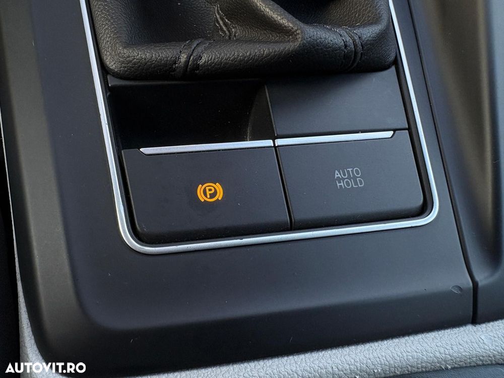 Volkswagen Golf - 26