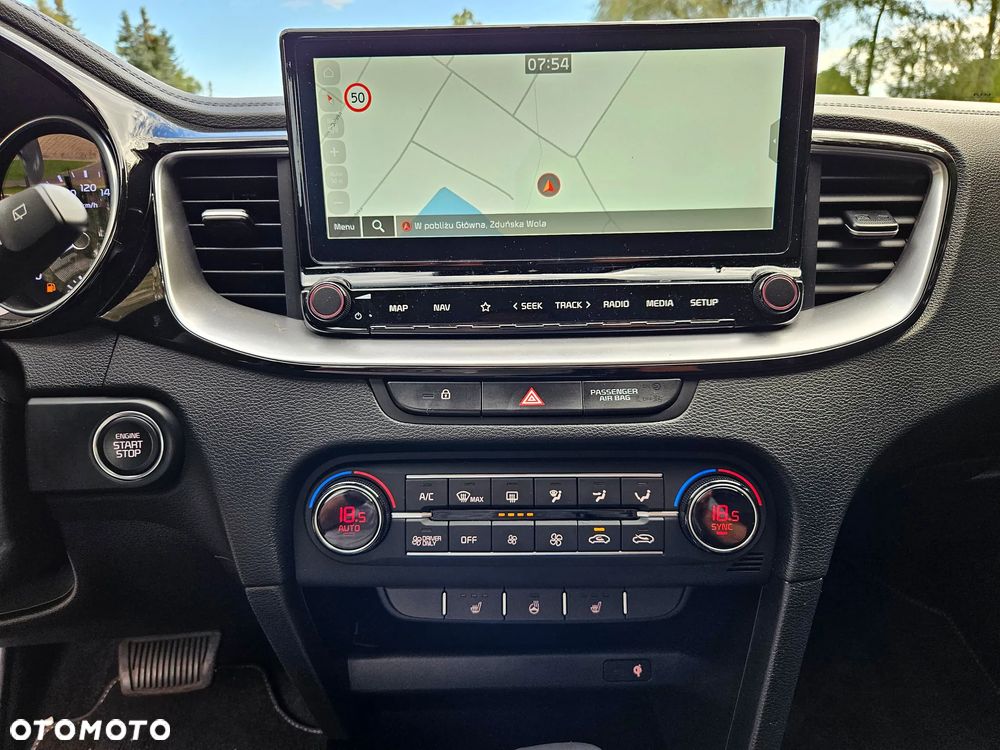 Kia Ceed SW 1.6 GDI DCT OPF Plug-in-Hybrid Spirit - 32