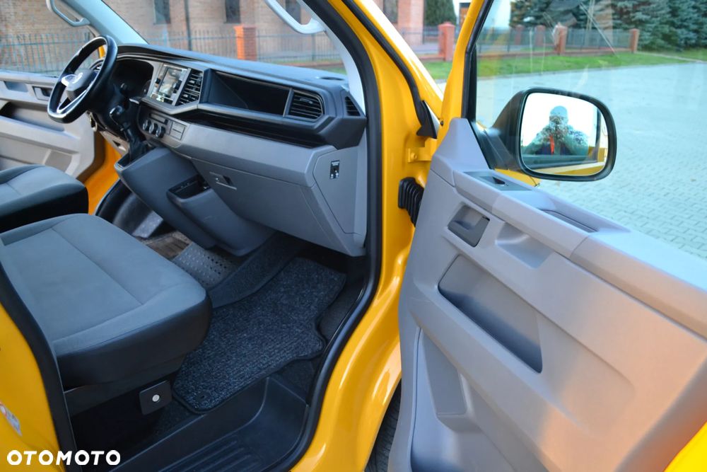 Volkswagen Transporter T6.1 - 17