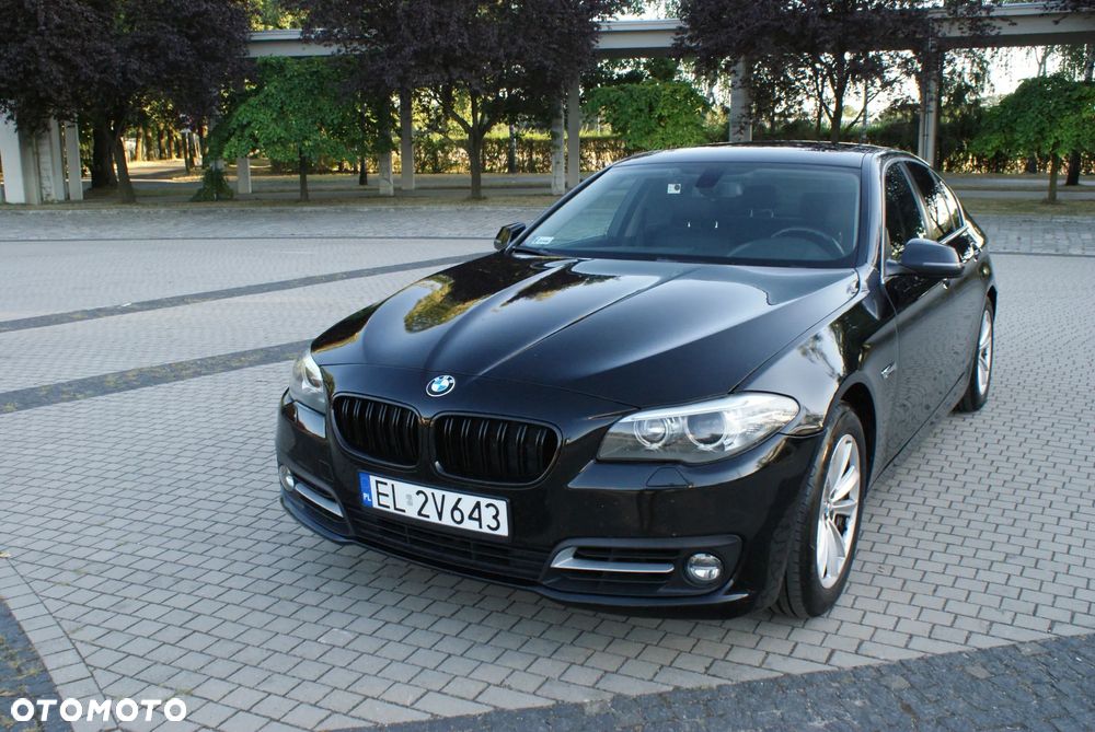 BMW Seria 5 528i Sport-Aut Luxury Line - 29