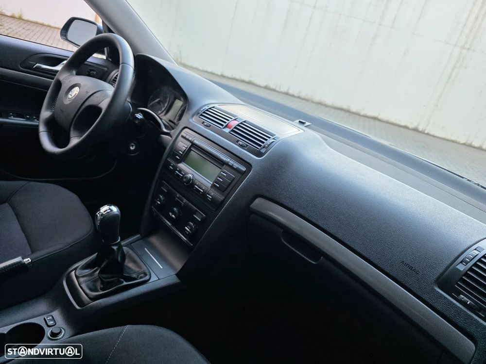 Skoda Octavia Break 1.9 TDi Sportline - 43