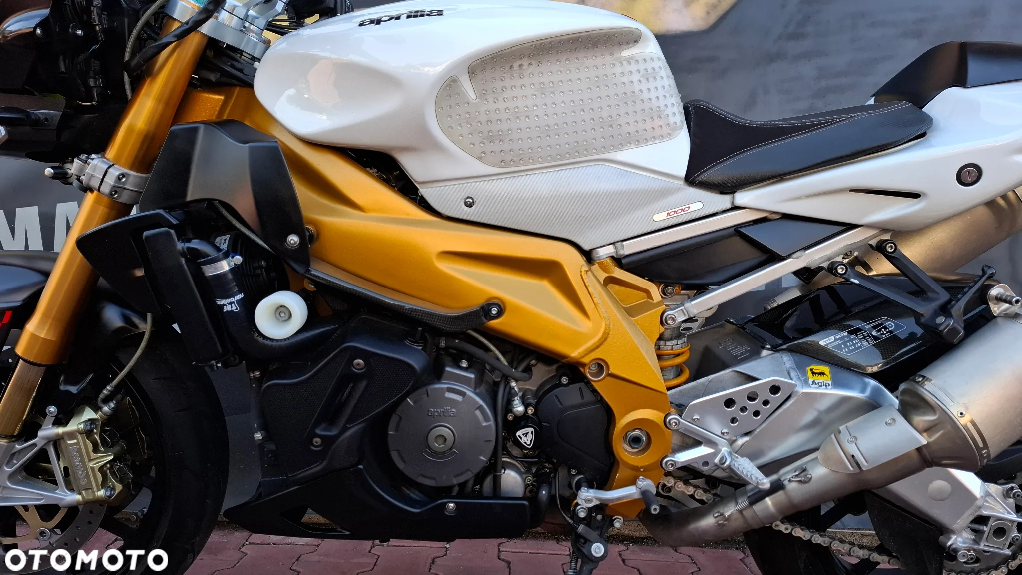Aprilia RSV - 12