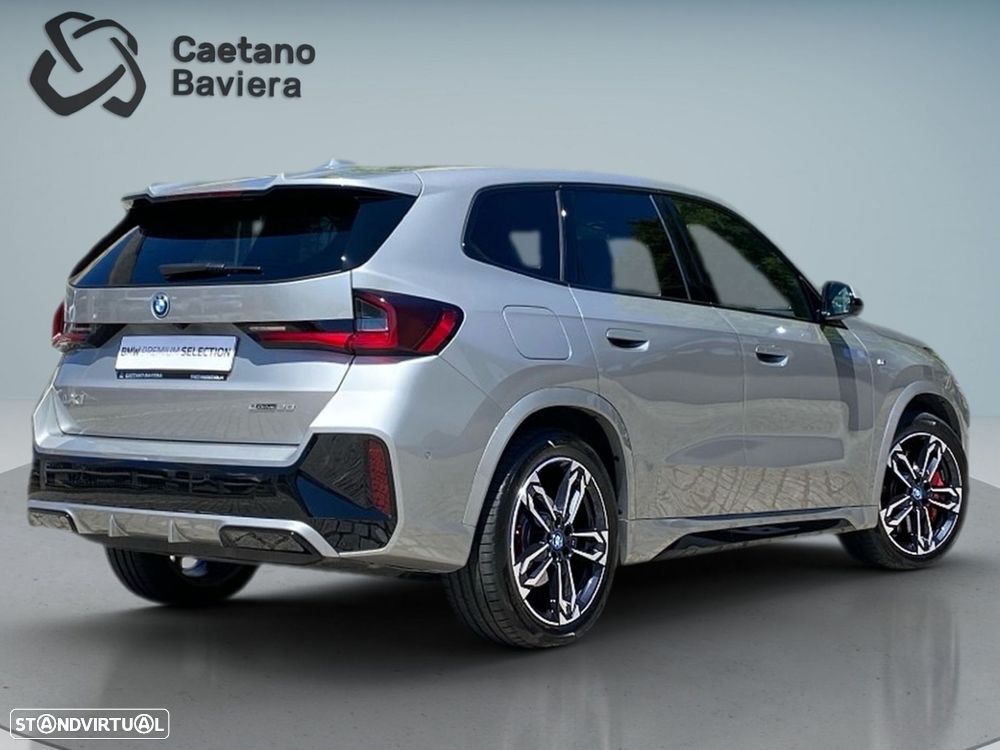 BMW iX1 eDrive20 Pack Desportivo M Pro - 2