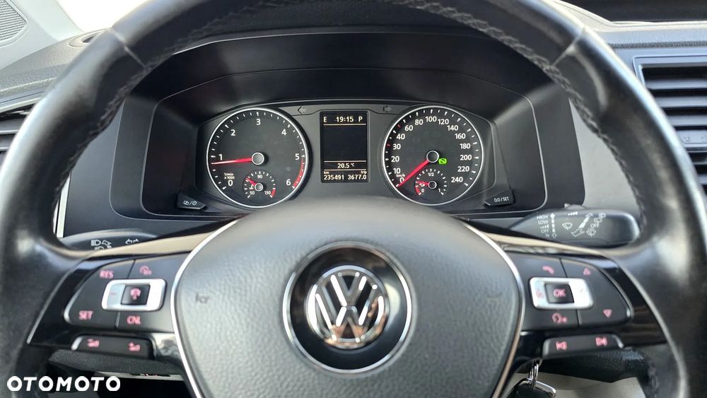 Volkswagen Transporter - 25