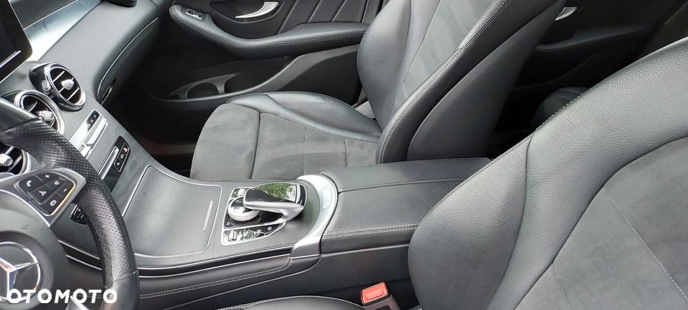 Mercedes-Benz GLC 220 d 4Matic 9G-TRONIC AMG Line - 25