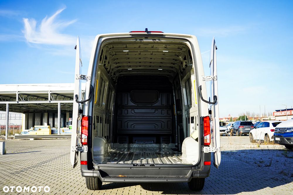Volkswagen Crafter 35 - 13