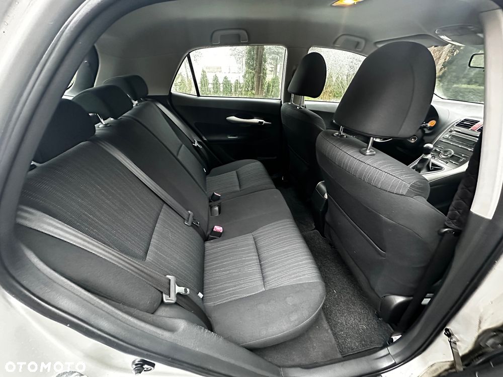 Toyota Auris 1.6 VVT-i Executive - 8