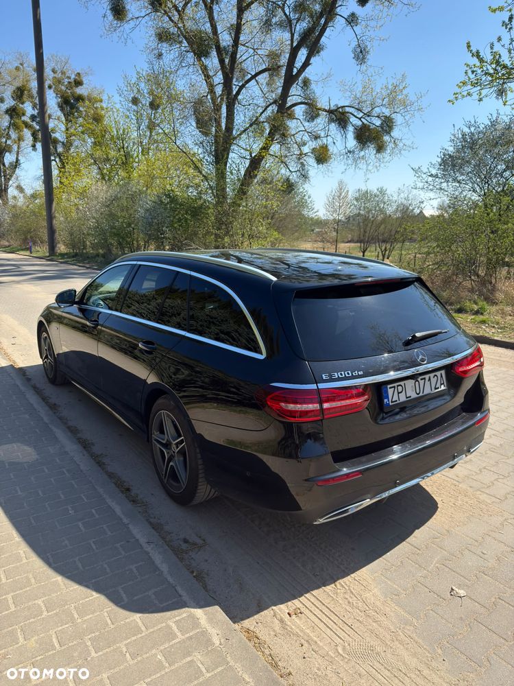Mercedes-Benz Klasa E 300 de 9G-TRONIC AMG Line - 23