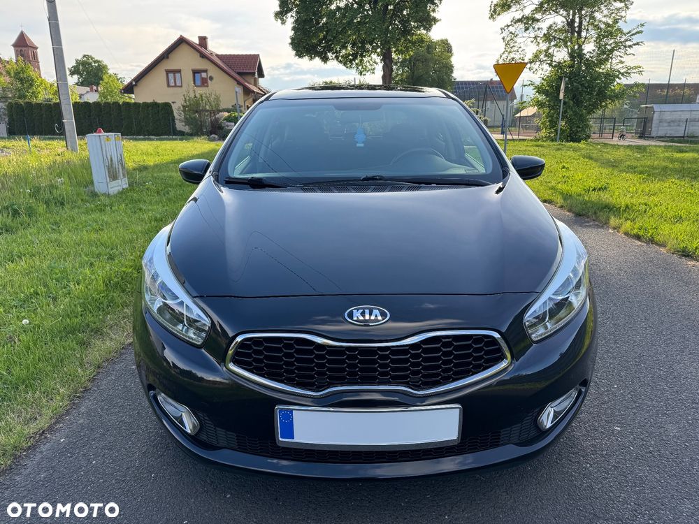 Kia Ceed - 9