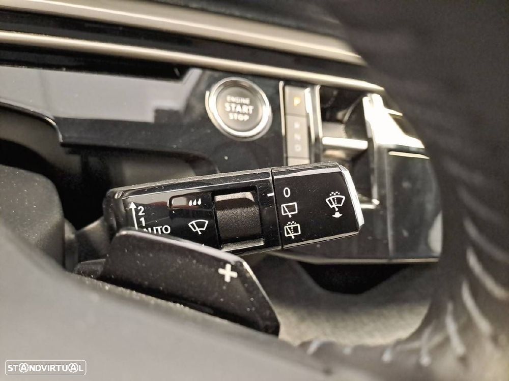 Peugeot 5008 1.2 Hybrid Allure e-DCS6 - 14