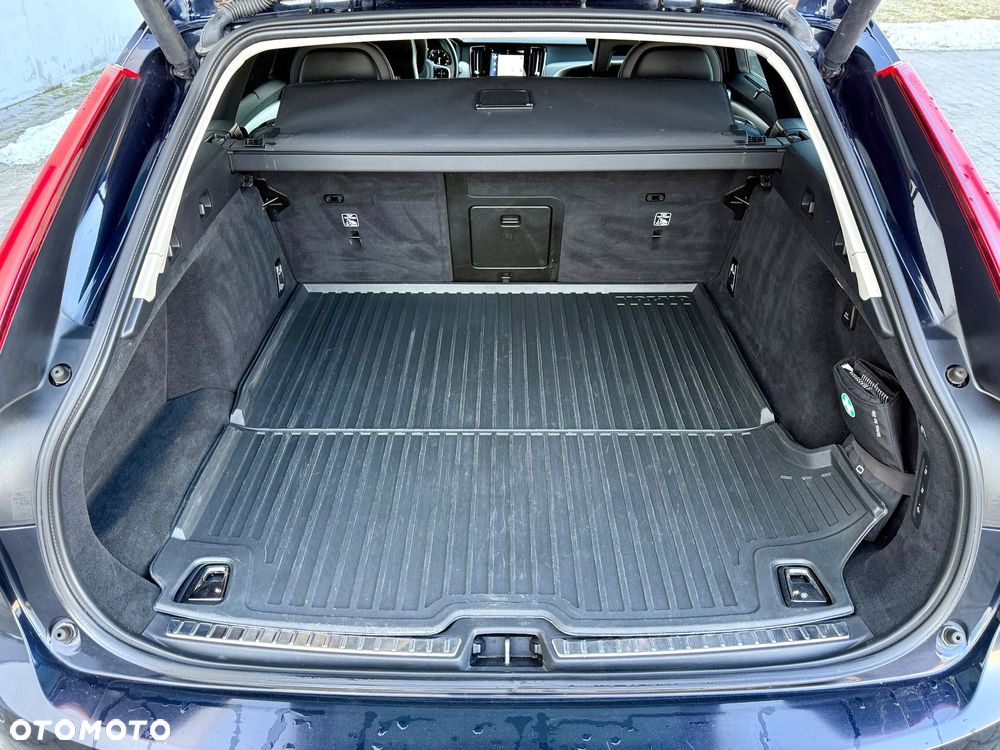 Volvo V90 D5 AWD Geartronic Inscription - 25