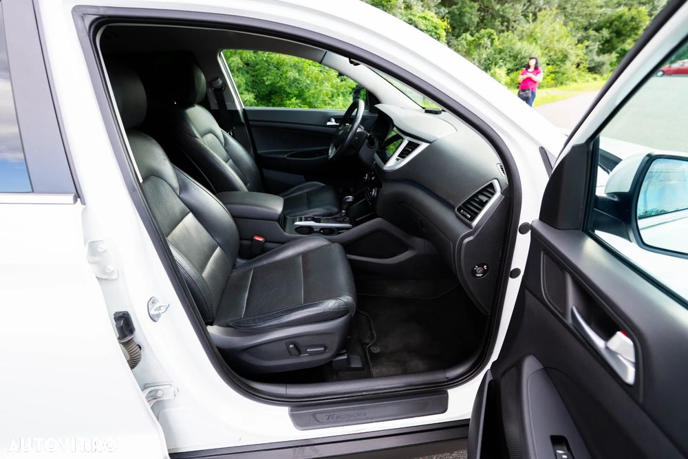 Hyundai Tucson 2.0 CRDI 4WD 6AT Luxury+ - 12
