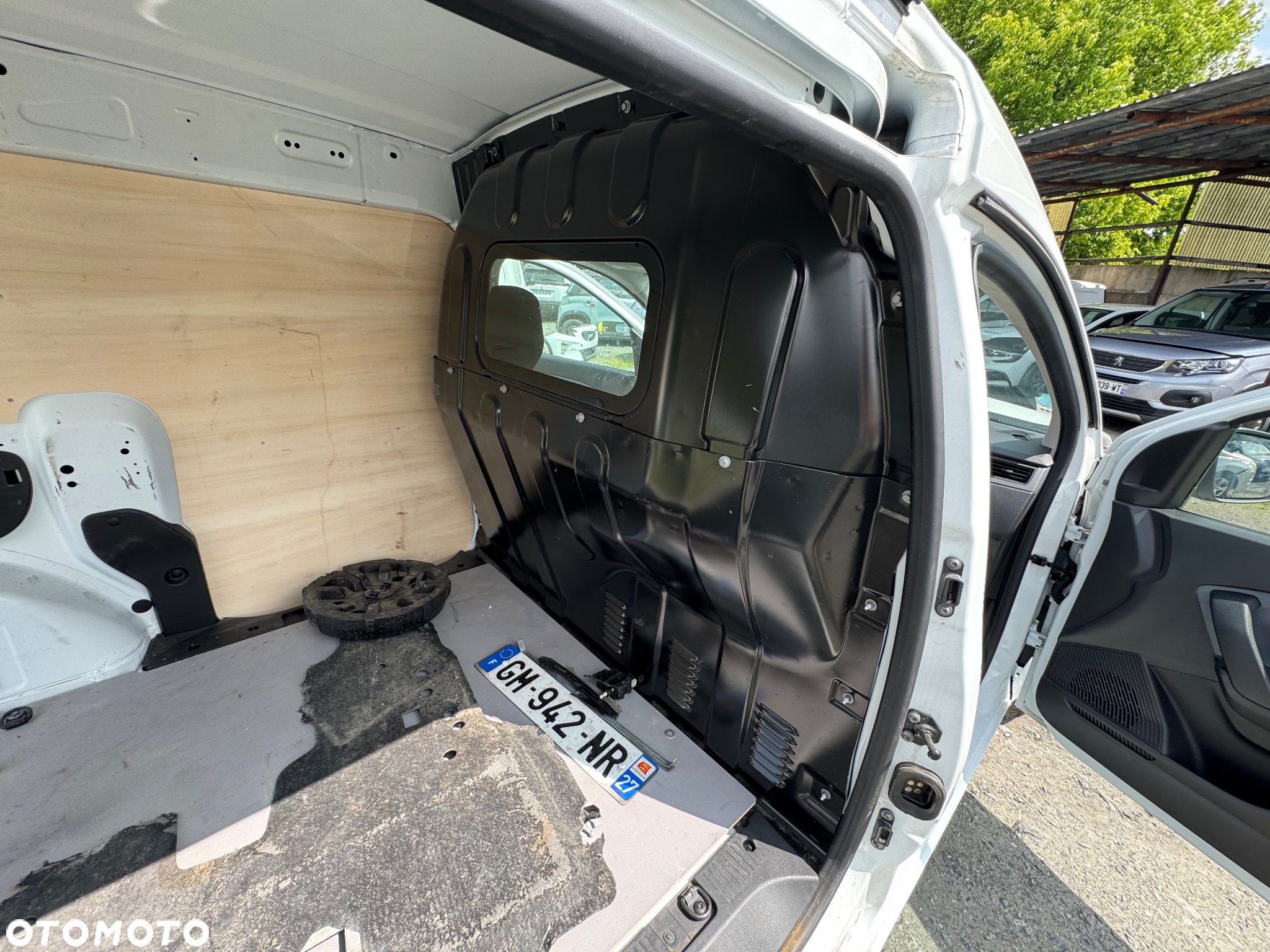 Renault EXPRESS 1.5dci KAMERA; NAWIGACJA, PÓŁ SKÓRY, CZUJNIKI PRZÓD I TYŁ świeżo sprowadzony, OKAZJA!!! - 9