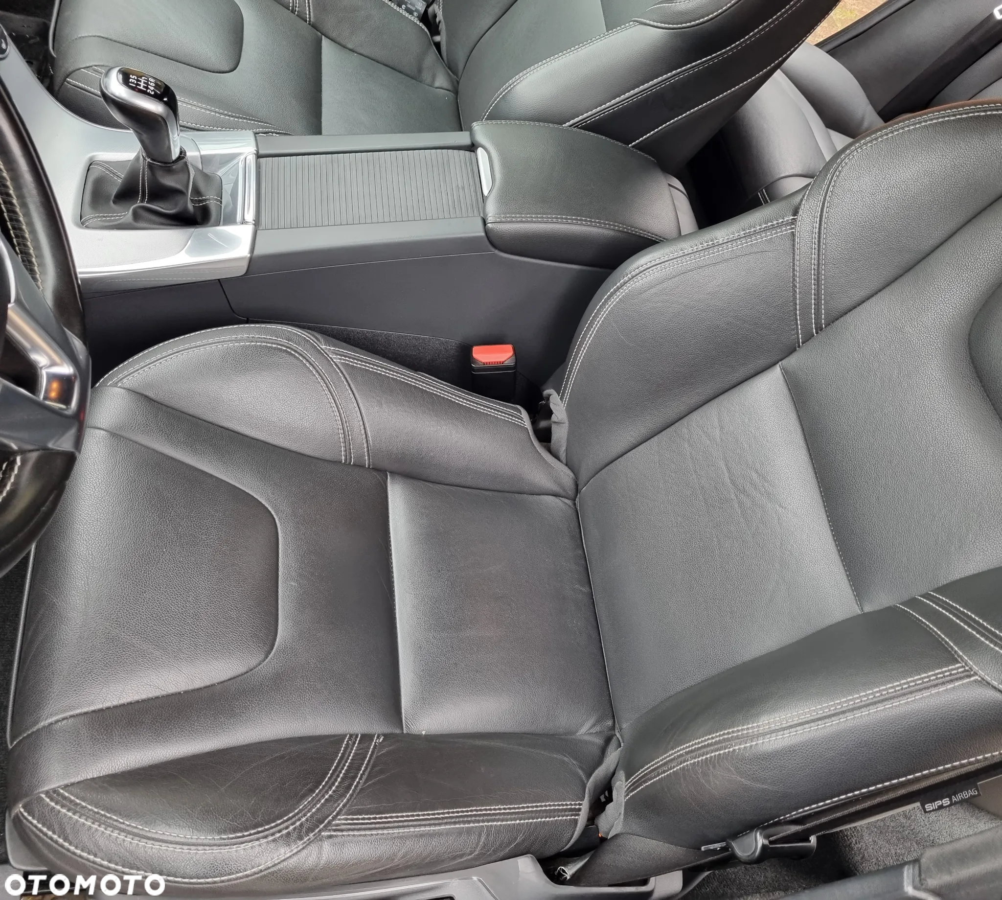 Volvo V60 D2 Drive-E Momentum - 26