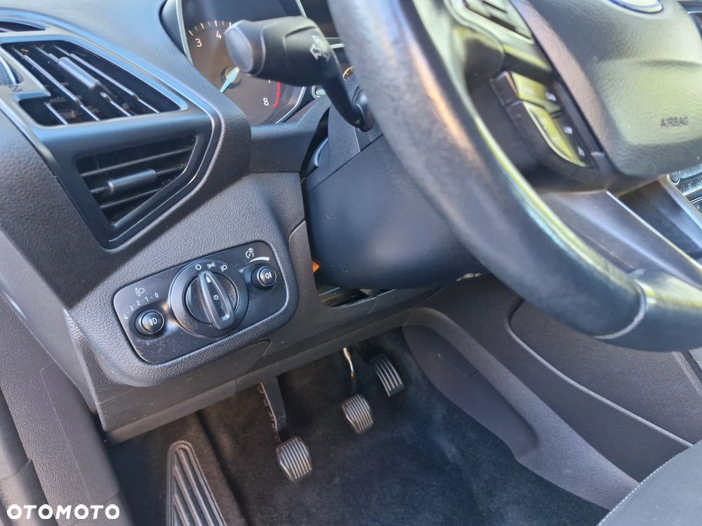 Ford Kuga - 30