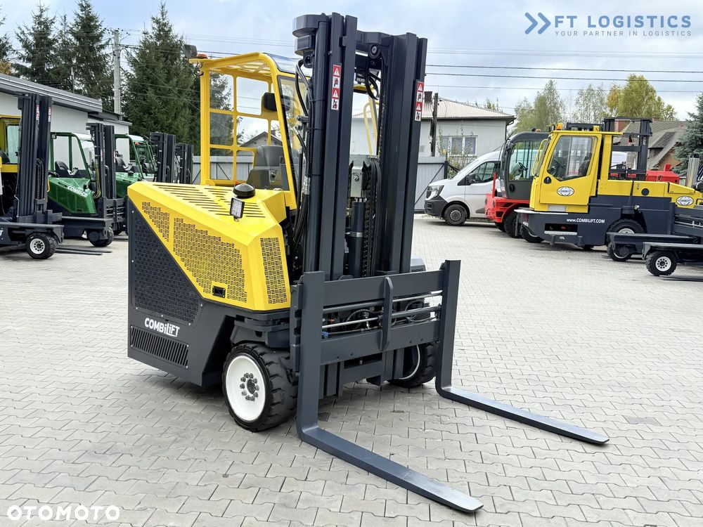 Combilift WÓZEK CZTEROKIERUNKOWY - WIELOKIERUNKOWY / CB4000 / GAS / TRIPLEX 5200MM / WOLNY SKOK / POZYCJONER WIDEŁ / PRZESUW WIDEŁ / STAN IDEALNY / Szeroka oferta wózków czterokierunkowych i bocznych, dopasowanych do różnorodnych potrzeb i zastosowań - 6