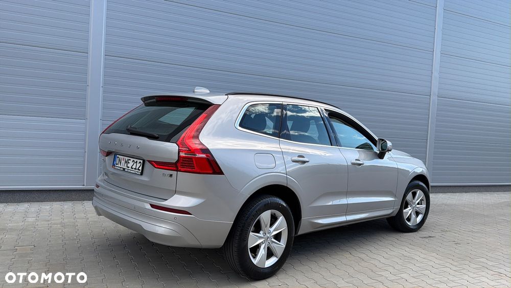 Volvo XC 60 B4 D AWD Geartronic Momentum Pro - 4