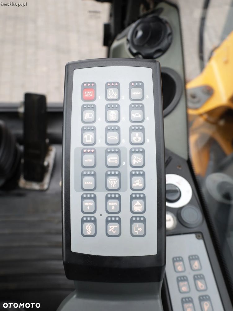 Liebherr A910 Compact - 31