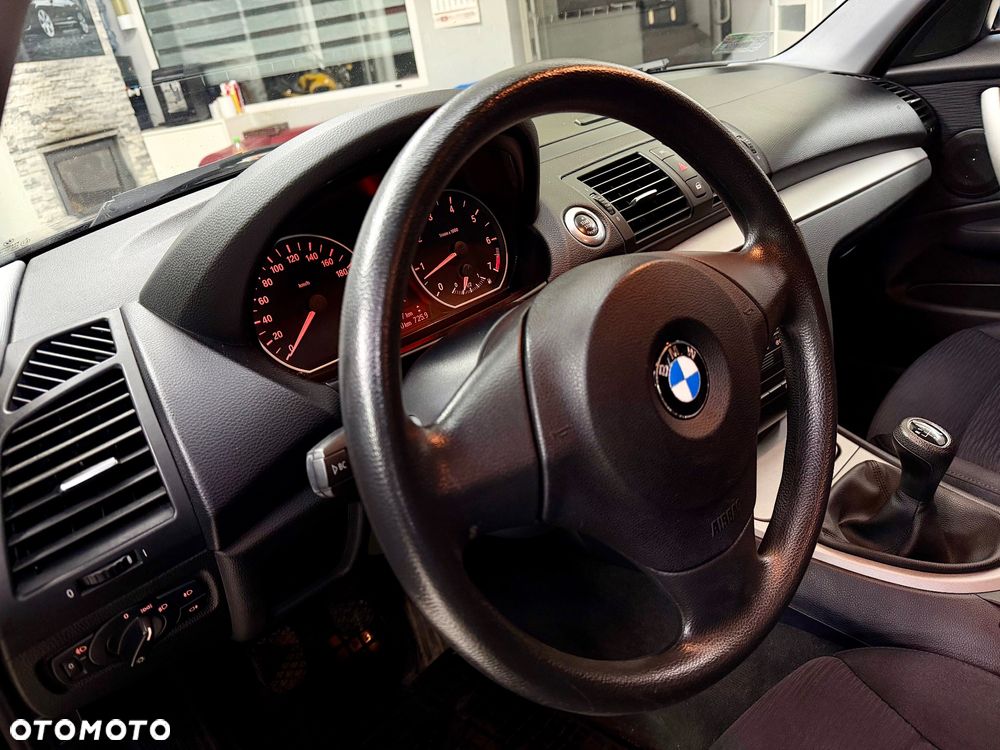 BMW Seria 1 - 37