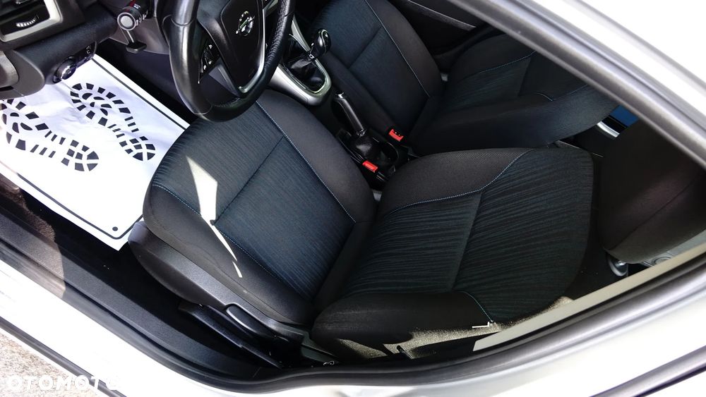 Opel Astra 1.4 Turbo Cosmo - 4